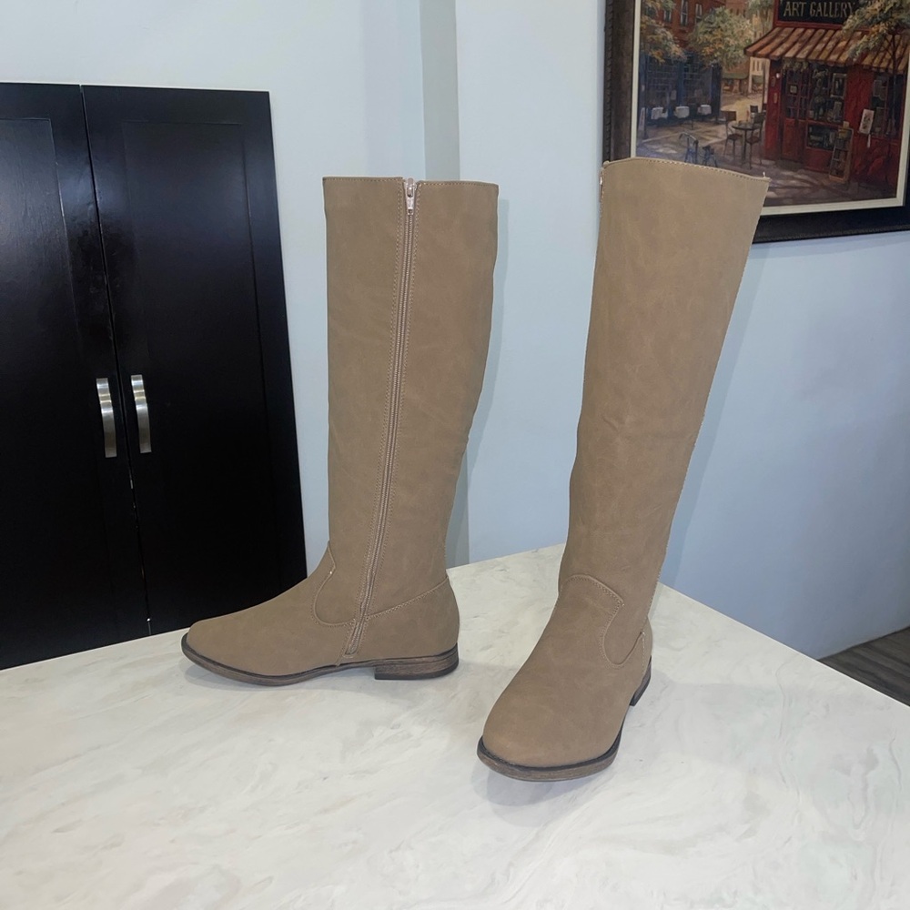 New!! ✨ “BAMBOO” Women's Knee High Tan Suede Boots w/ Faux Fur- Size 7.5 - Picture 4 of 6